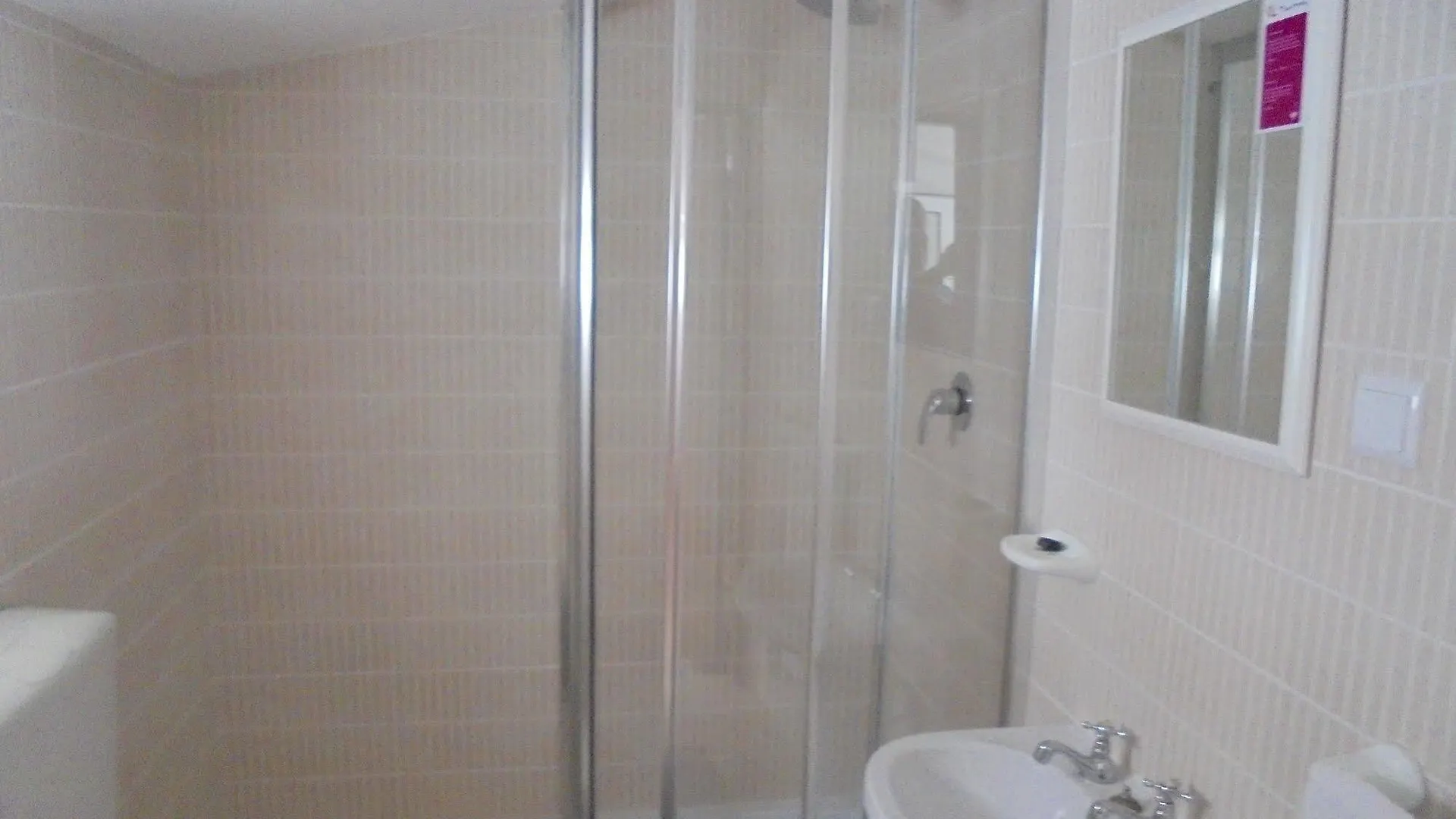 Lagos City Center Guest House & Hostel