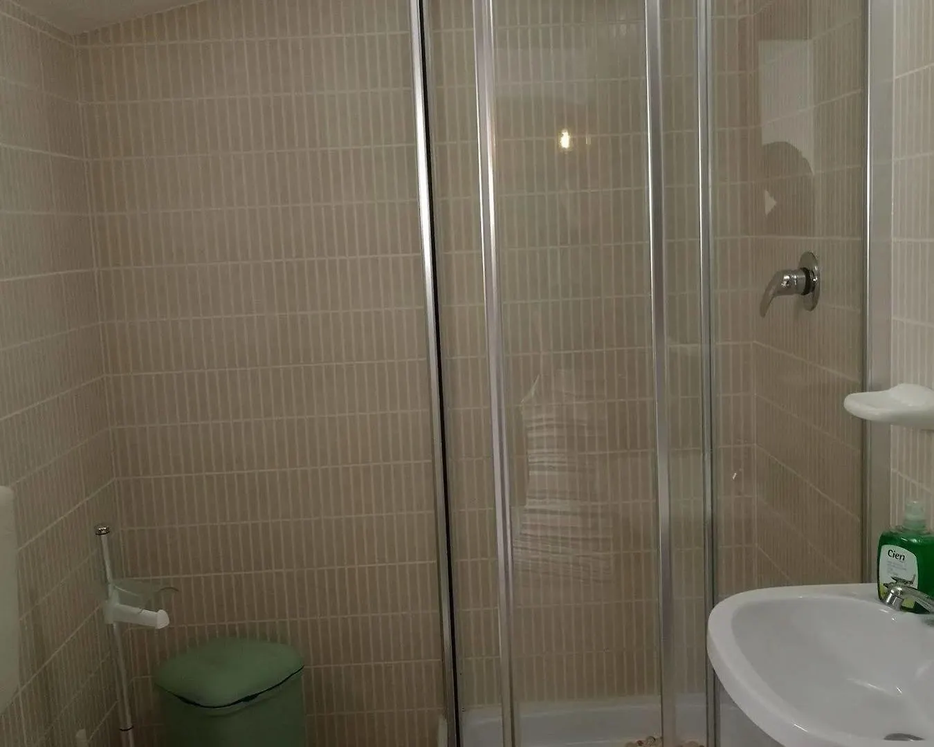 Lagos City Center Guest House & Hostel